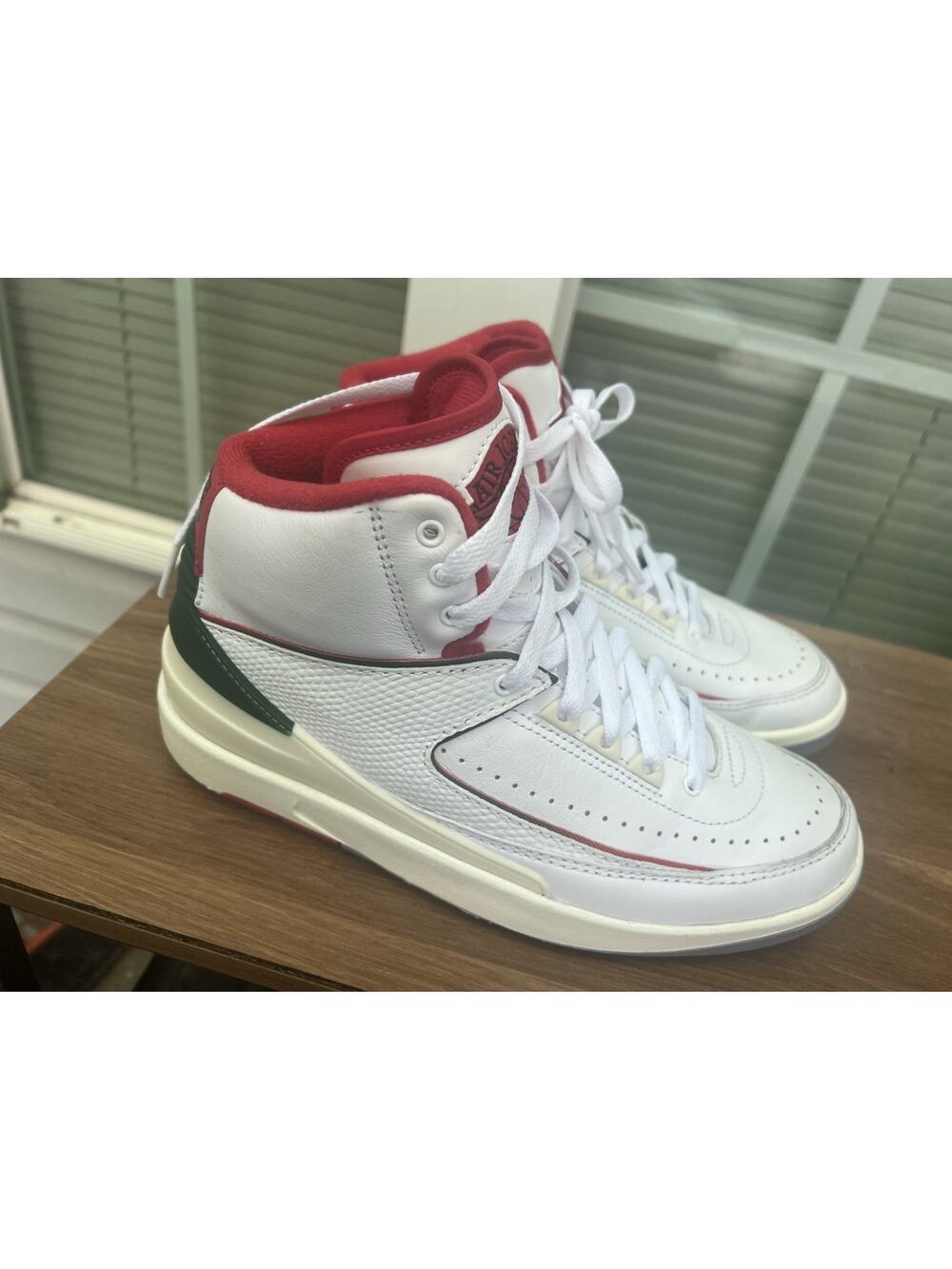 Air Jordan 2 Retro Origins White/Red/Green Size 7Y